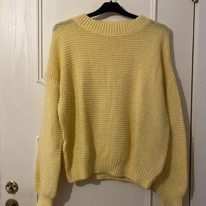 Stickad tröja S - Mjuk stickad tröja