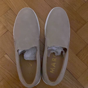 A day’s march sneakers storlek 42  - Helt oanvända sneakers i storlek 42. 