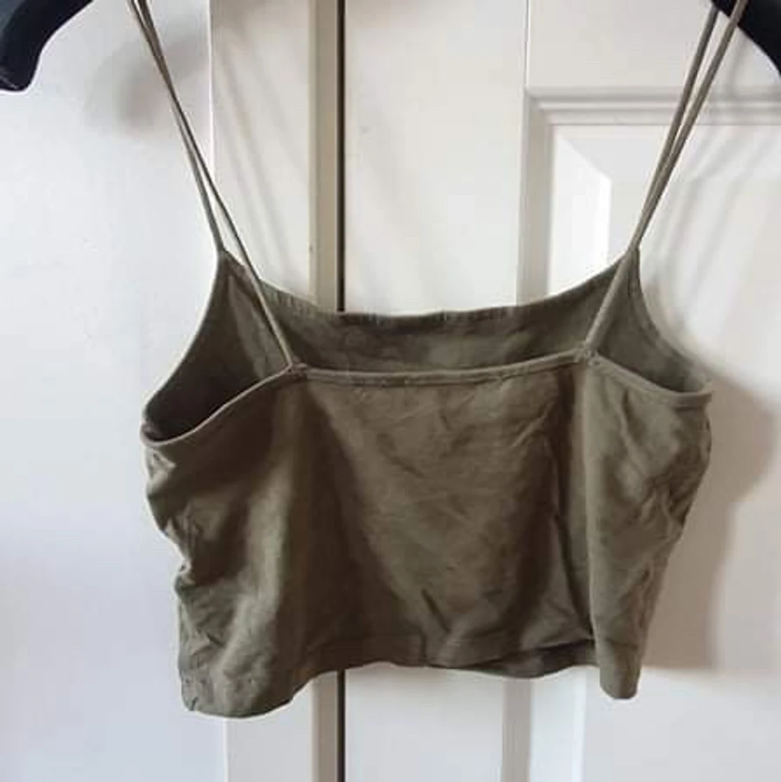 Militär Grönt croppat linne  - 90