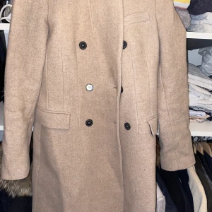 Kappa från Zara - Kappa från Zara i gott skick
