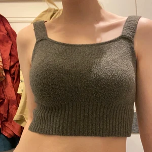 Stickat linne - Fint stickat grått linne från H&M i fint skick