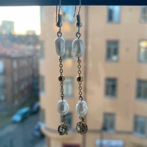 Örhängen - Egengjorda, nickelfria örhängen😍