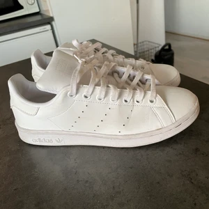 Adidas Stan Smith 38 - Only worn 4-5 times. Almost brand new. Size Eur38