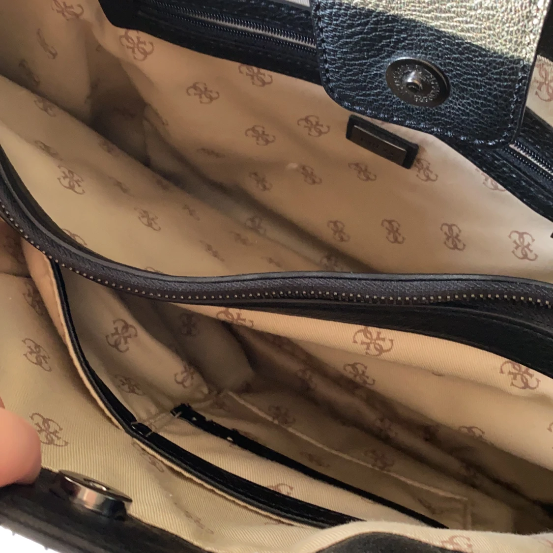 En Guess Väska Äkta - 90