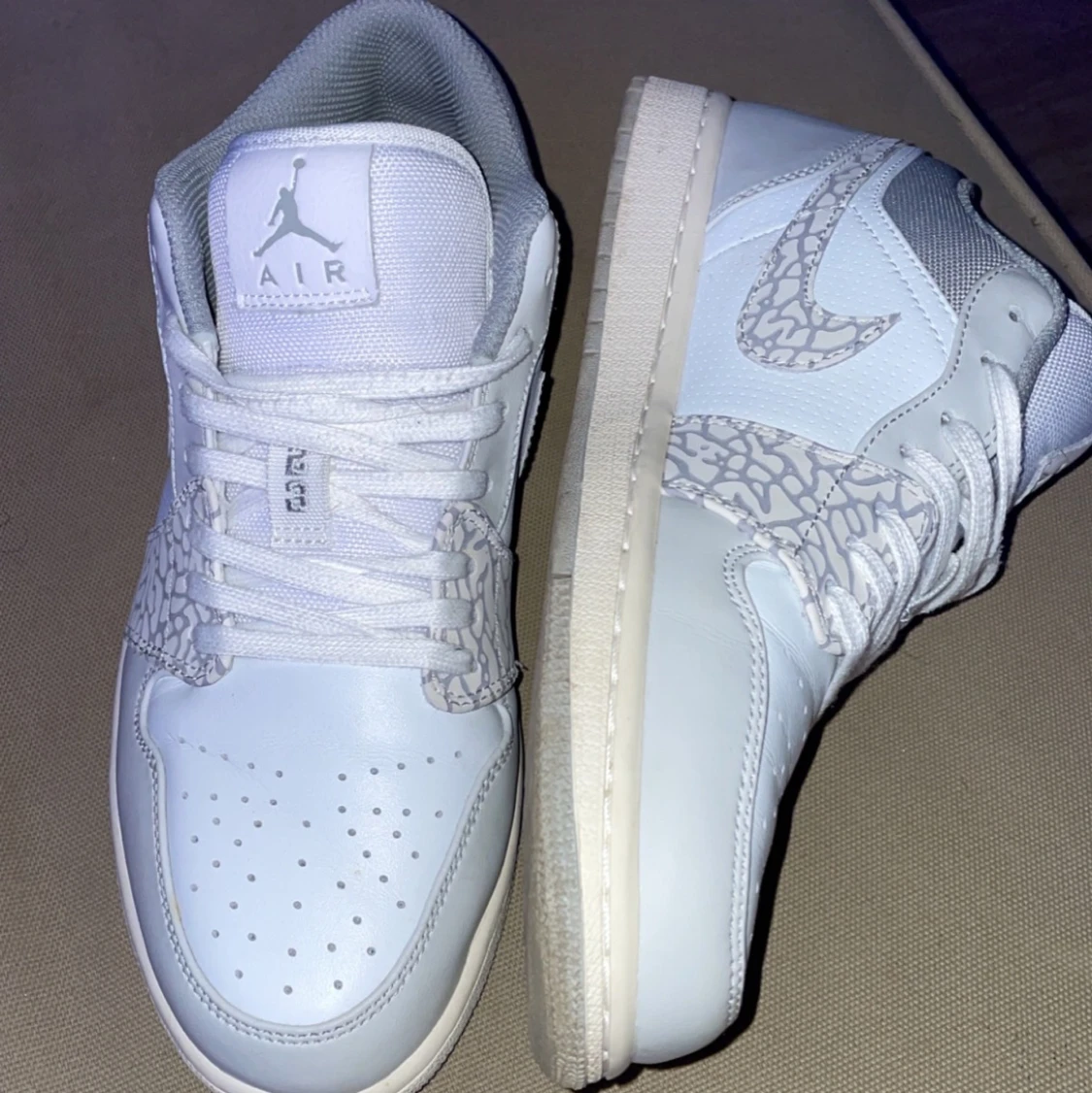 Air Jordan 1 Low Berlin Grey