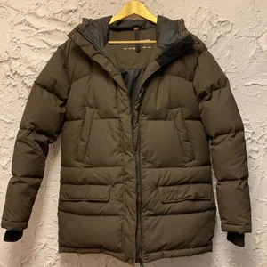 Dunjacka - Dunjacka från Everest , som ny. 