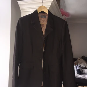 Brun kavaj - Brun kavaj använd 1 gång!