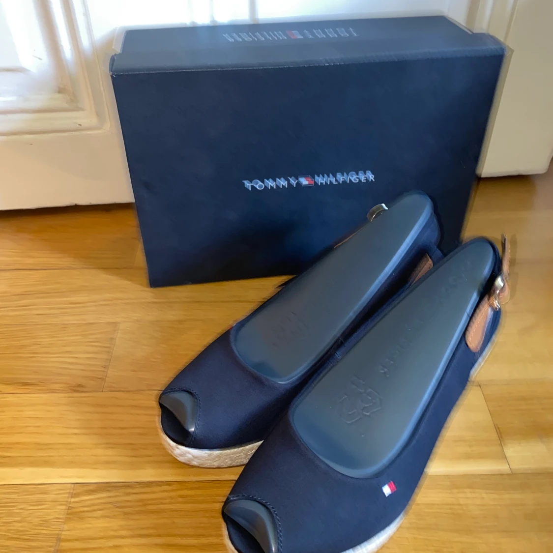 Skor från Tommy Hilfiger i strl 37! NYA!