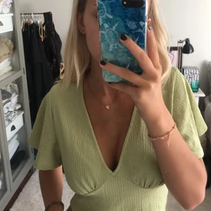 Blus  - Söt blus från monki som inte kommer t användning, använd Max 2 gånger🤍