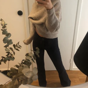 Kostymbyxor  - Svarta kostymbyxor (Zara)