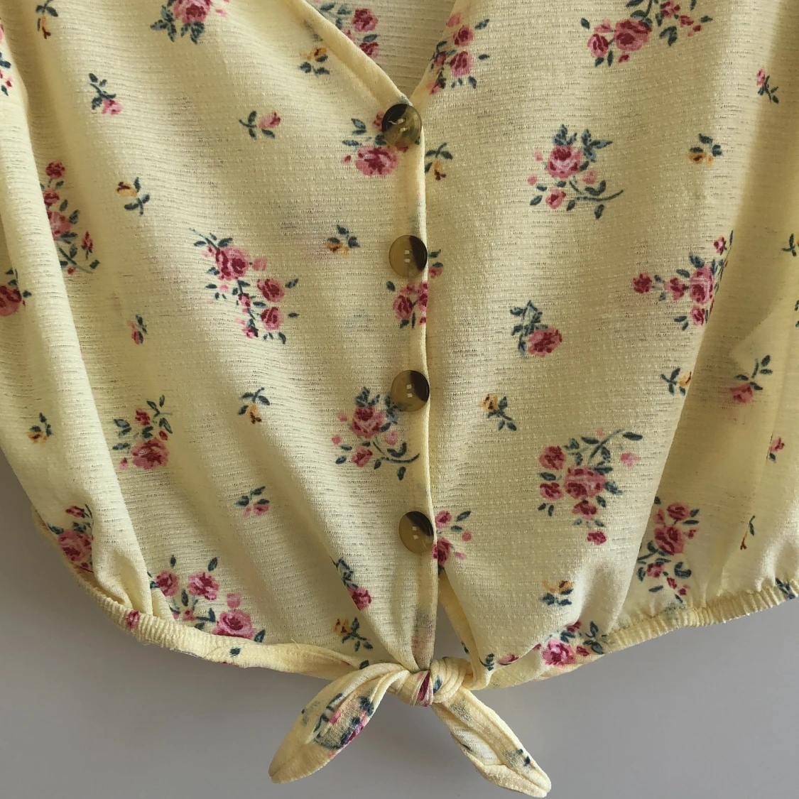 Blommig knytblus blus blommor top gul - 91