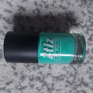 Nytt nagellack - Nypris 10kr mitt pris 5kr