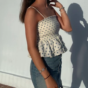 Zara topp - Supersöt zara topp i toppskick, endast använd en gång💖