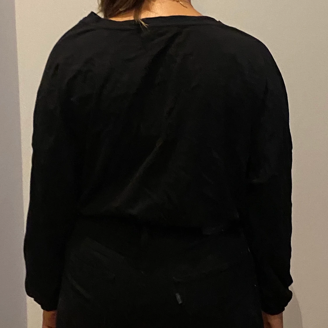 Svart tröja  - 90