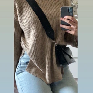 Stickad tröja - Stickad tröja från h&m, frakt tillkommer 💞