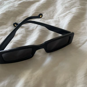 Solglasögon - Helt oanvända