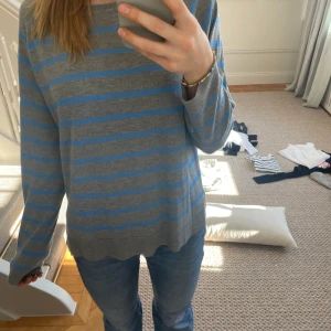 Zara Tröja - Sååå fin och skön tröja från zara! Använts en gång. 