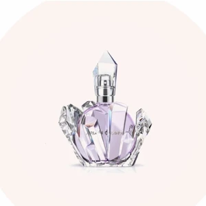 Ariana grande R.E.M parfym  - 💕INTRESSEKOLL💕 Undrar om någon skulle vilja köpa min R.E.M parfym av Ariana. Aldrig andvänd. Den är 100ml. Köpt för 695kr! PRIS KAN DISKUTERAS