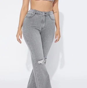 Gråa jeans stl M passar även S - Helt ny plagg, säljer den pågrund av att jag råka beställa fel stl 