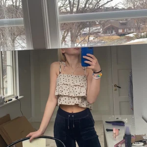 Volang topp - Superfin prickig volang topp☺️Storlek S men skulle säga att den passar Xs också. 