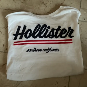 Hollister T-shirt, strl xs - Vit hollister T-shirt, bra skick