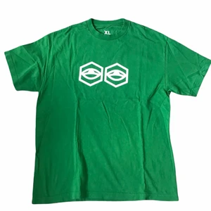 Jetlagbrothers T-shirt - Dunder JLB tisha, knappt använd, dunder passform