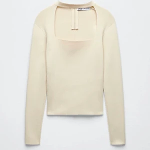 Zara topp - Säljer denna tröja från zara i strl S, den är helt oanvänd 💗 köparen står för frakt!