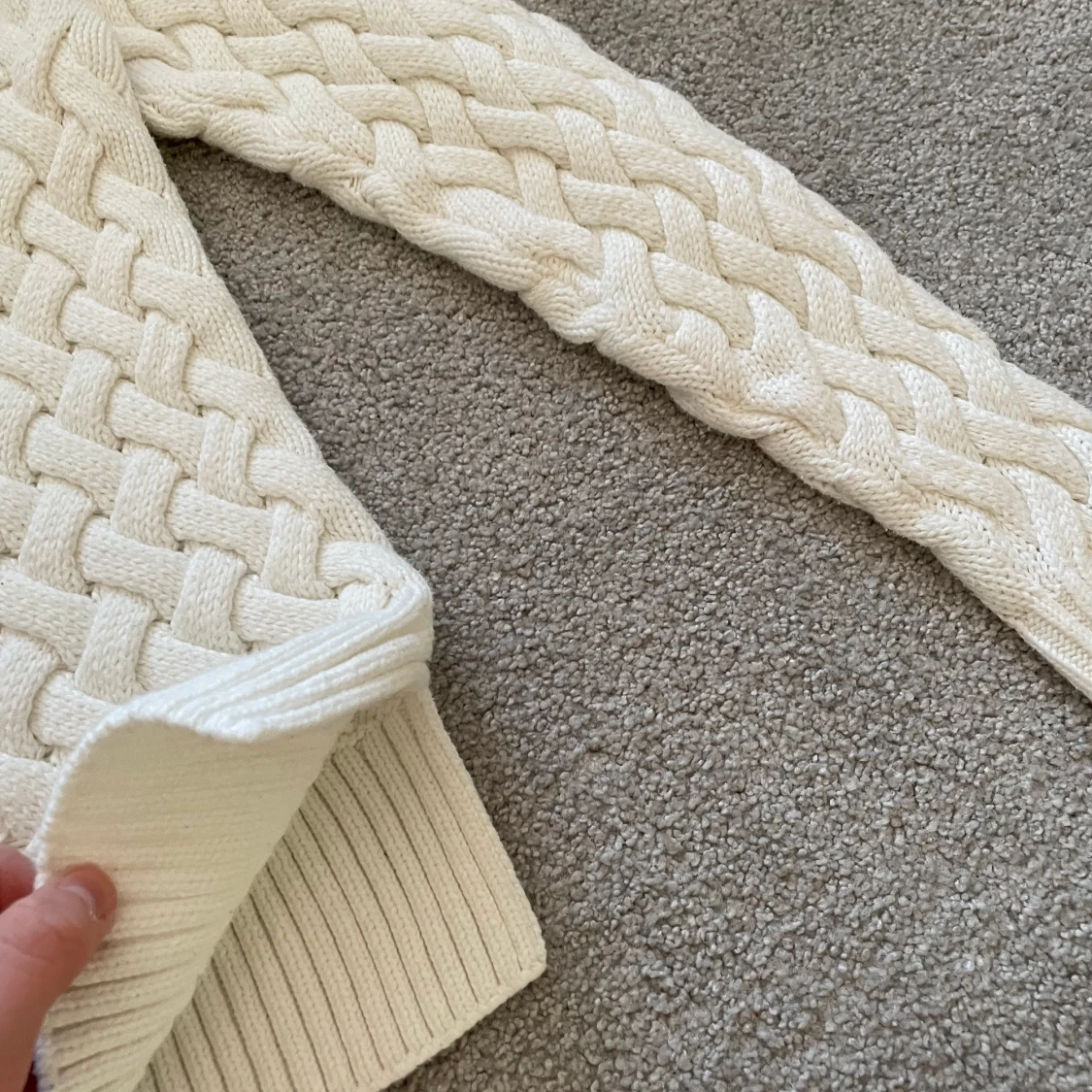 Vit stickad tröja  - 90