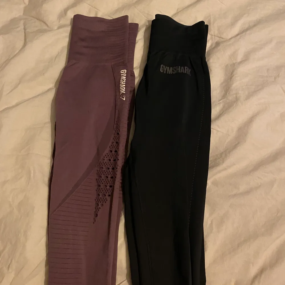 Säljer mina gymshark tights då dem är för små för mig. Båda är i storlek XS och är i bra skick. Säljer det för 200kr/st. Övrigt.