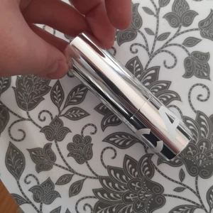 Caia BB stick  - Caia BB stick i färgen 30C. Säljes eftersom den var för mörk för mig. Swatchad på min hand bara. Frakten ingår.