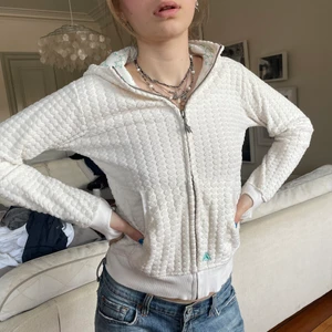 Zip hoodie - Jättesöt zip hoodie från ”firefly” jag skulle säga att den passar xs/s! Storlek står inte på. 