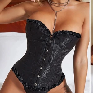 Korsett  - Oanvänd korsett storlek S. Köparen står för frakt