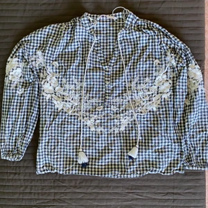 Zara blus M (38) - Knappt användt