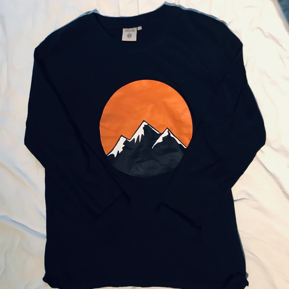 Tribute tröja stl L  - 90