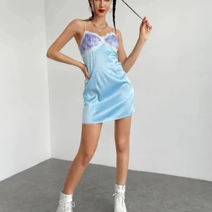 Klänning  - Silkesklänning. Helt nyskick