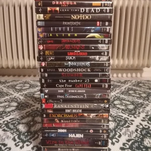Skräckfilmer (DVD)  - Hej! Säljer nu en del av min filmsamling.Tänker mig 30kr per film + eventuell frakt. Filmerna är: From Dusk Till Dawn 1-3, Sleep Stalker, Dracula 2001,Long Time Dead, No-do, Frostbite, Alien 1-2, House of the dead, Remains, Land of the dead, Suck, The inkeepers, Woodshock, Slumber, The number 23, Cape fear, Dagon, Beyond, Final Destination 3, The conjuring 2, Frankenstein, don't breathe, exorcismus, blood trails, my little eye, 2001, hajen, wire in The blood, murder in mind, the ring, spider. 