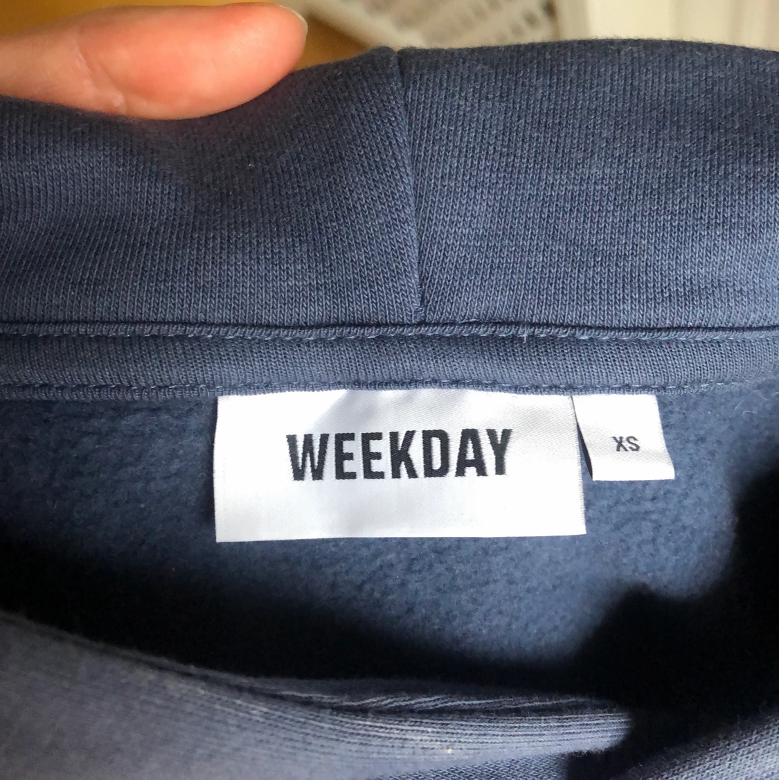 Blå hoodie Weekday  - 91