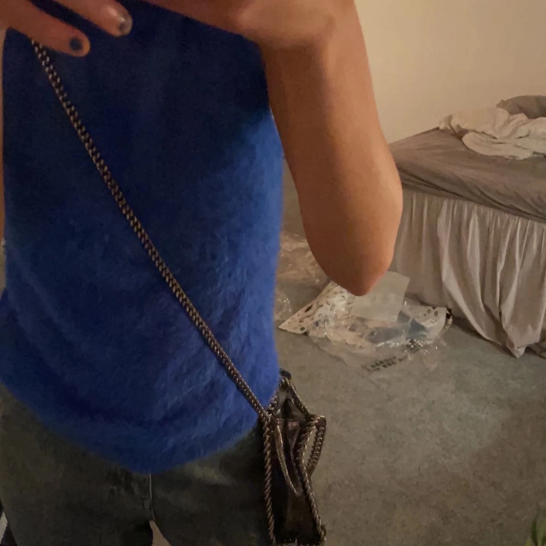 fluffig blå polo tröja