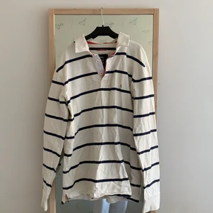 Pike tröja - Så cool randig piké med krage.