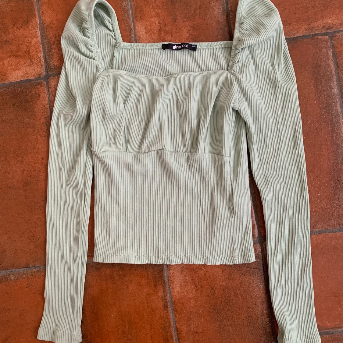 Mintgrön topp från Ginatricot  - 90