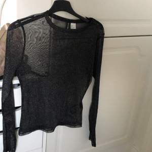 svart glittrig mesh tröja 