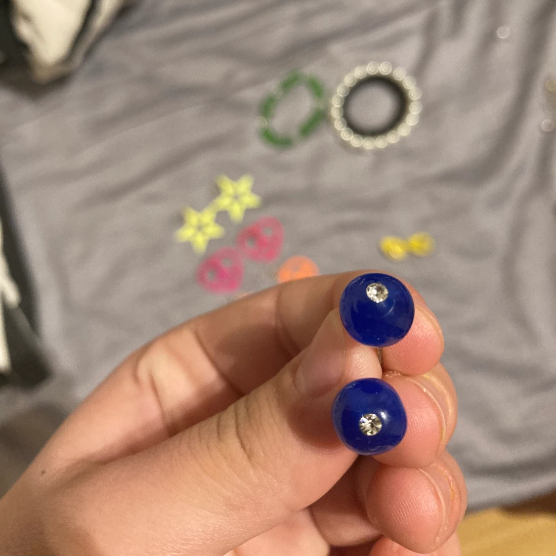 Smycke, Blåa Örhängen med silver på toppen - 90