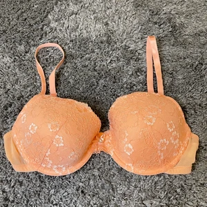 ❤️ - Bh i fint skick st 80C knappt använd ❤️ 50kr