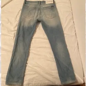 Coola jeans i regular fit! Lite kortare längd