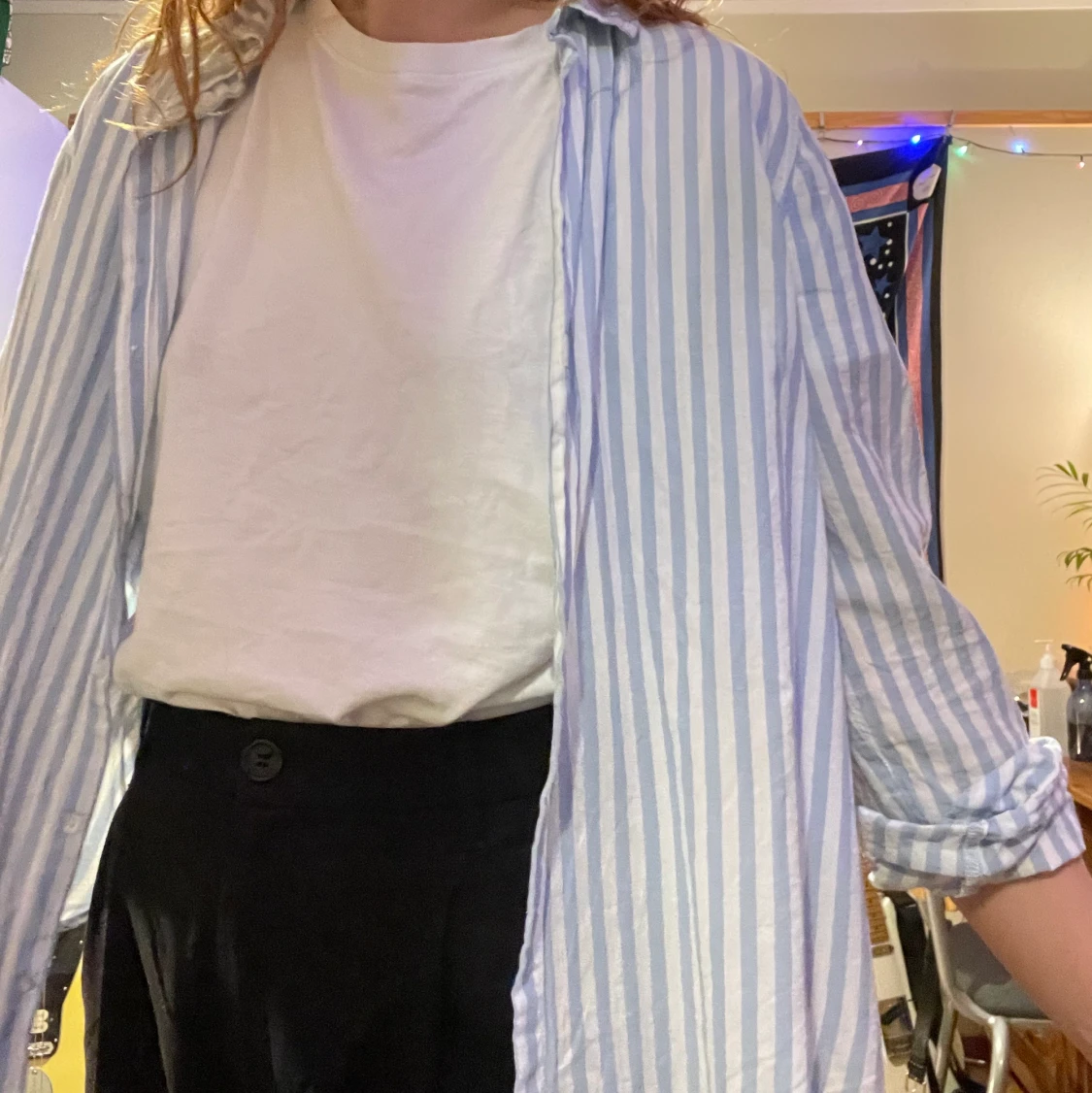 Ljusblå/vit randig skjorta - 90