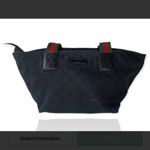 Gucci vintage tote bag - Mindre variant av Gucci tote bag, köpte den själv vintage men har inte fått användning för den än.