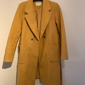 Jättefin kappa VILA - Superfin kappa från märket VILA, endast använd ett fåtal gånger. 