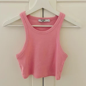 Rosa linne - Rosa croppatlinne. Slutsåld på nakd. Väldigt fint skick!