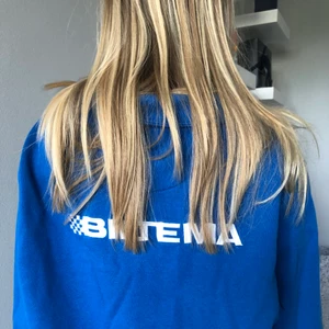 Biltema tröja - Cool biltema zip up köpt second hand!! Storlek xl men sitter skit snyggt som oversized på en s-m