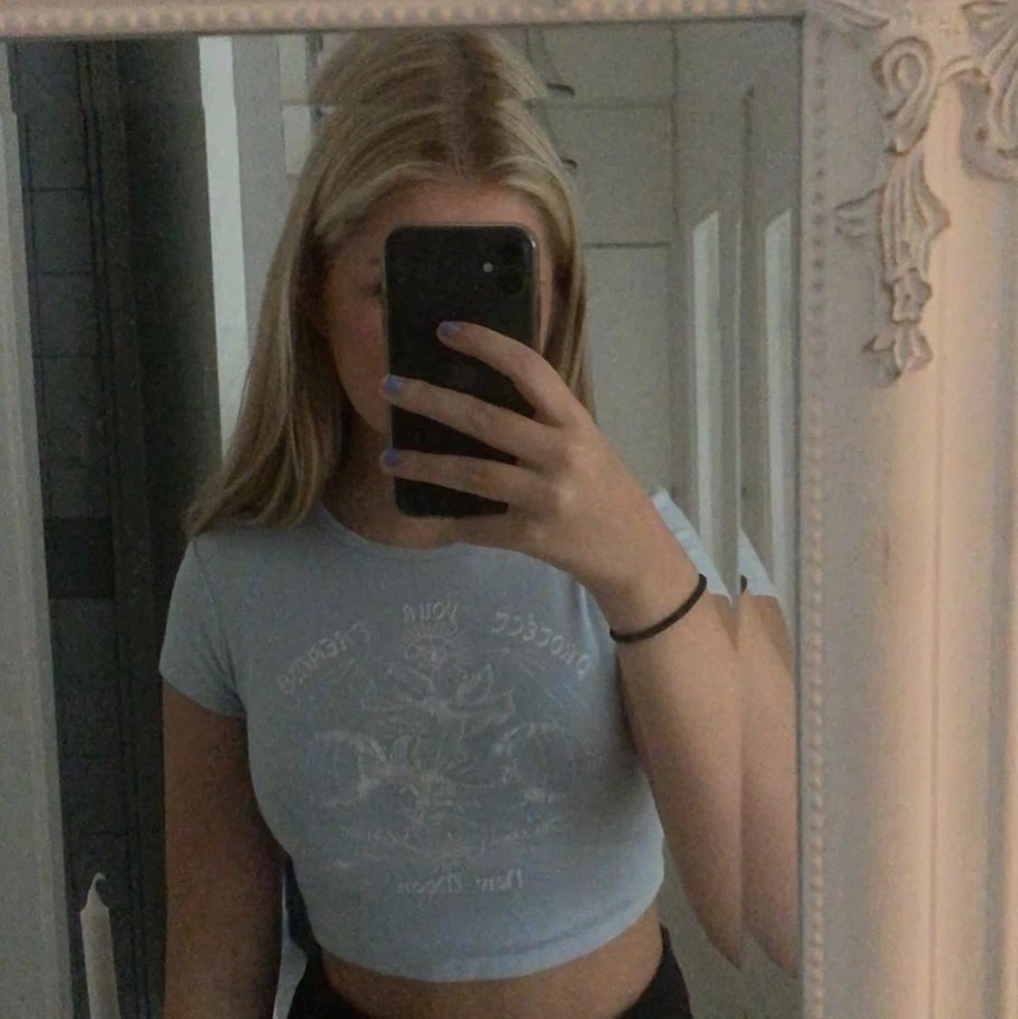 Ljusblå croptop med tryck - 90